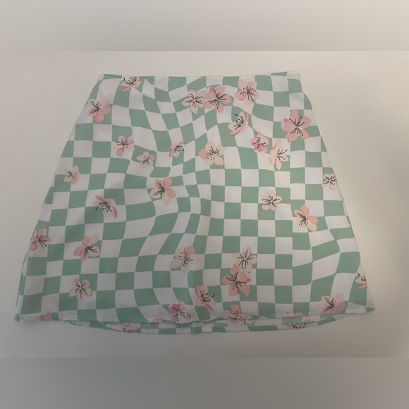 Hollister green checkered floral skirt - Picture 2 of 7